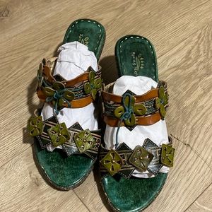 SPRING STEP WOMENS LEATHER SLIP ON HEELS SIZE 38 (7 )